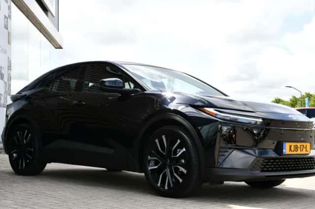 Toyota C-HR+ (2026) thumbnail 4