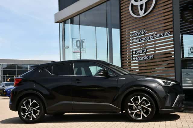 Toyota C-HR (2020) thumbnail 3