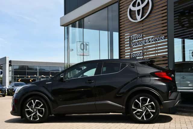 Toyota C-HR (2020) thumbnail 5
