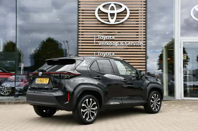 Toyota Yaris Cross (2022) thumbnail 2