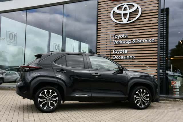 Toyota Yaris Cross (2022) thumbnail 4