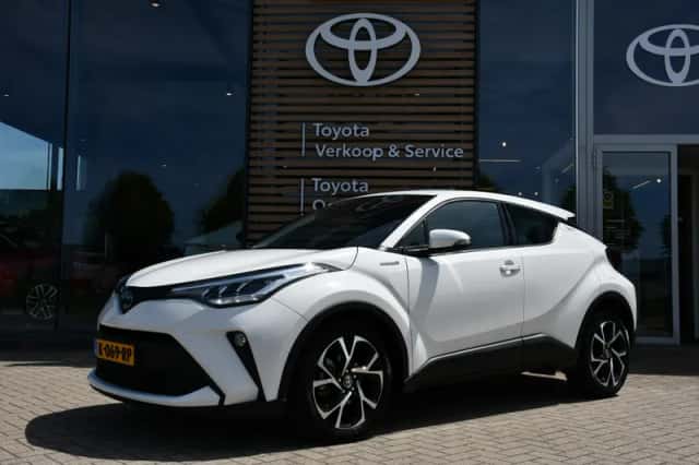 Toyota C-HR (2021) thumbnail 1