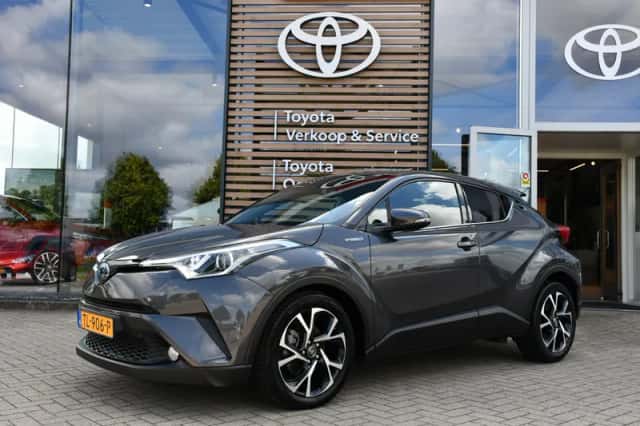 Toyota C-HR (2018) thumbnail 1