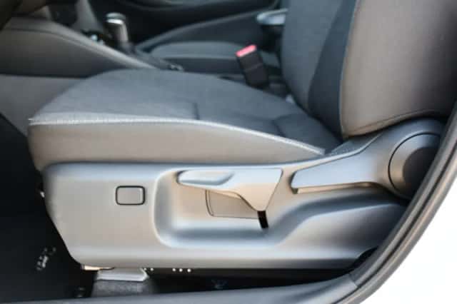 Toyota Yaris (2024) thumbnail 5