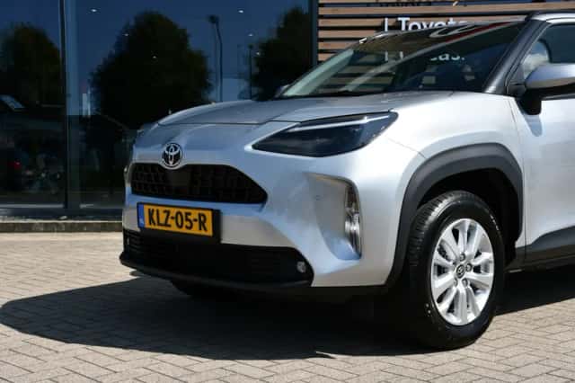 Toyota Yaris Cross (2025) thumbnail 3