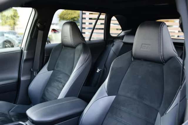 Toyota RAV4 (2024) thumbnail 2