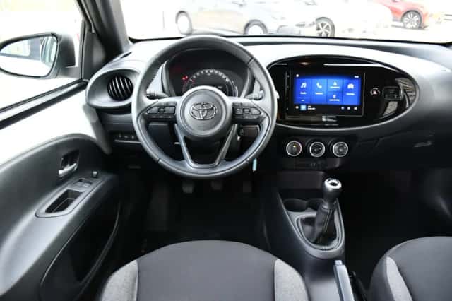 Toyota Aygo (2024) thumbnail 2