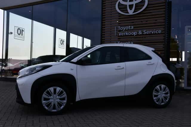 Toyota Aygo (2024) thumbnail 3