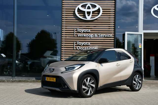 Toyota Aygo (2022) thumbnail 1