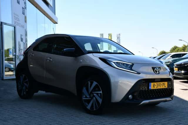 Toyota Aygo (2022) thumbnail 3