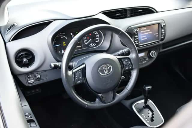 Toyota Yaris (2019) thumbnail 4