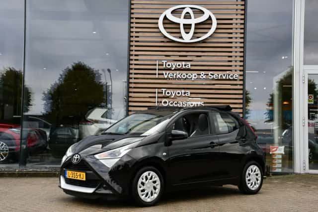 Toyota Aygo (2021) thumbnail 1