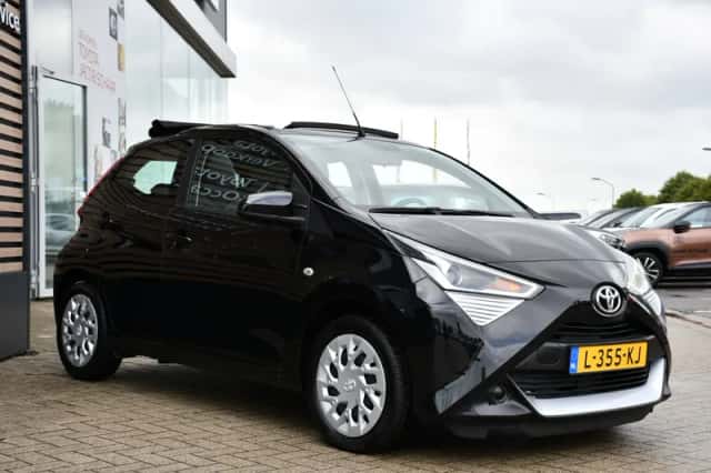 Toyota Aygo (2021) thumbnail 5