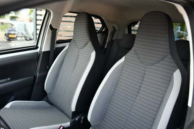 Toyota Aygo (2018) thumbnail 2