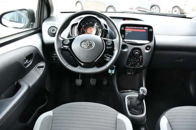 Toyota Aygo (2018) thumbnail 4