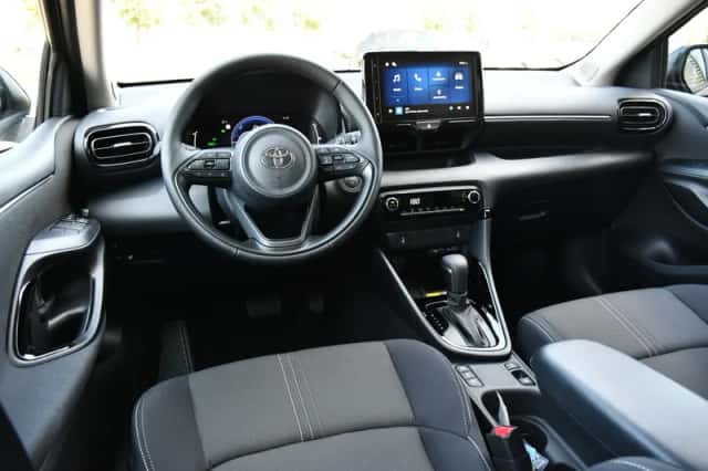 Toyota Yaris (2026) thumbnail 2