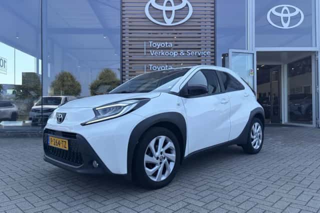 Toyota Aygo (2022) thumbnail 1