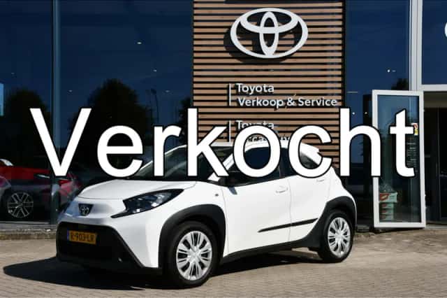 Toyota Aygo (2022) thumbnail 1
