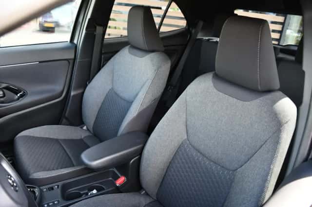 Toyota Yaris Cross (2025) thumbnail 2