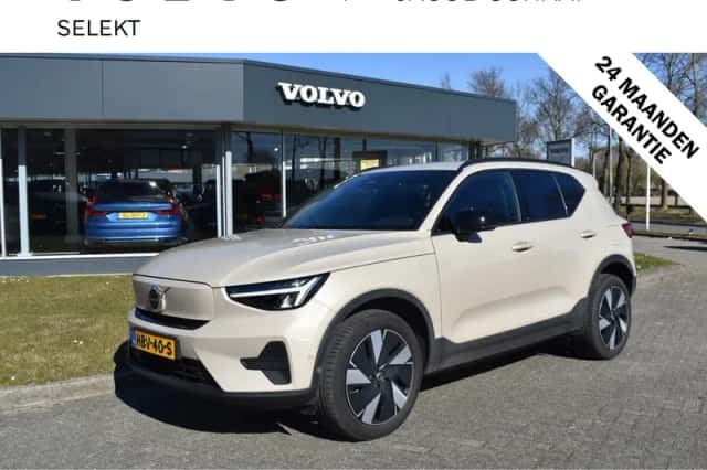 Volvo EX40 (2025) thumbnail 1