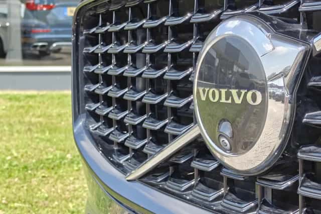 Volvo XC60 (2024) thumbnail 4