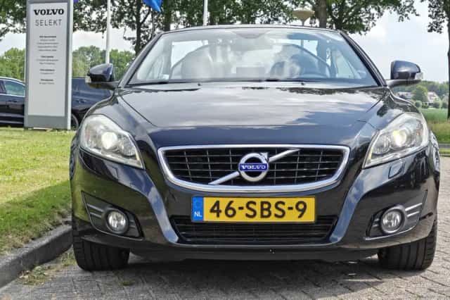 Volvo C70 (2011) thumbnail 2