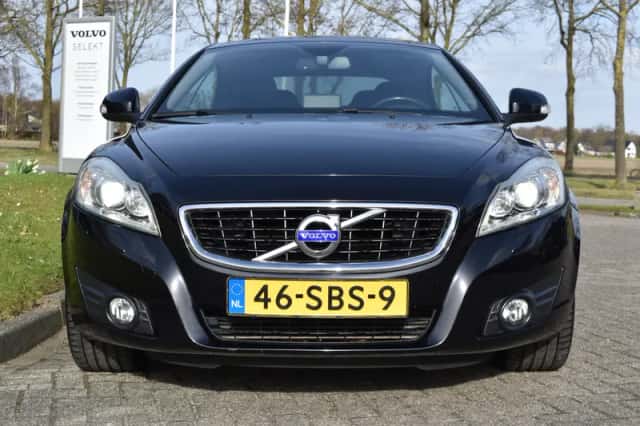 Volvo C70 (2011) thumbnail 3