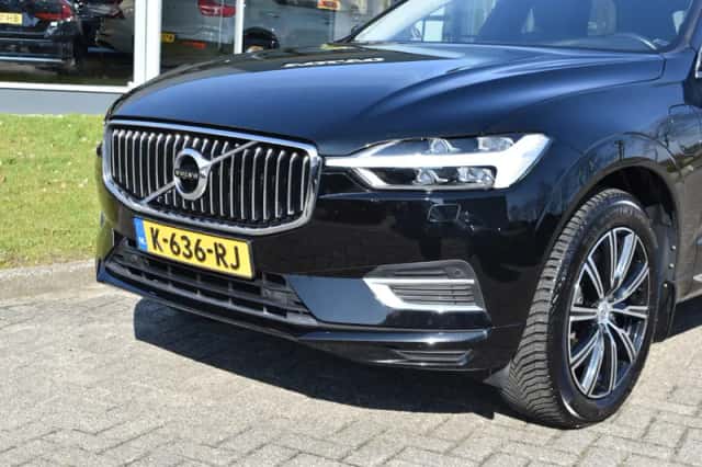 Volvo XC60 (2018) thumbnail 4