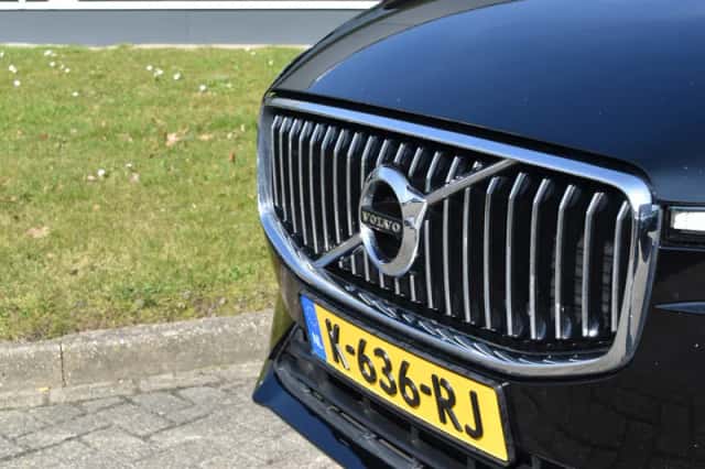 Volvo XC60 (2018) thumbnail 5