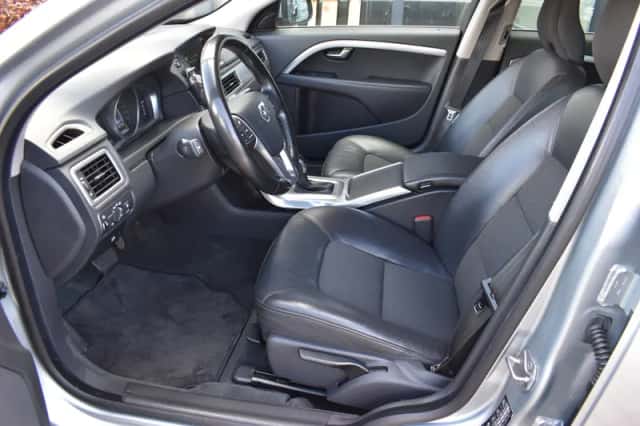 Volvo V70 (2015) thumbnail 2