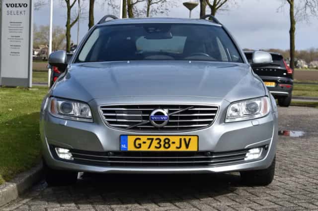 Volvo V70 (2015) thumbnail 3