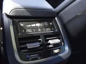 Volvo XC60 thumbnail 30