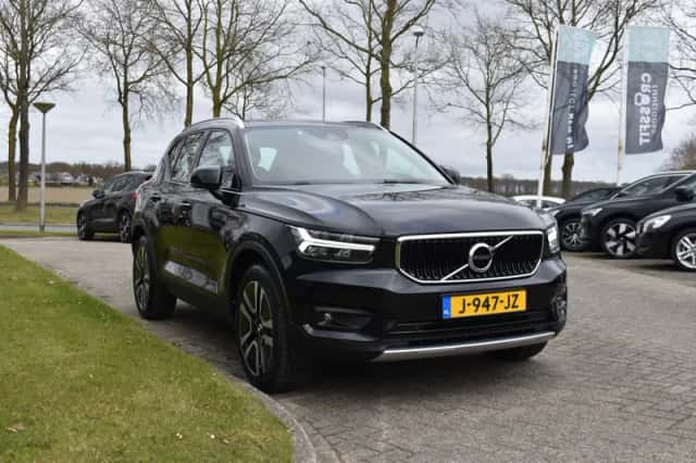 Volvo XC40 (2020) thumbnail 2