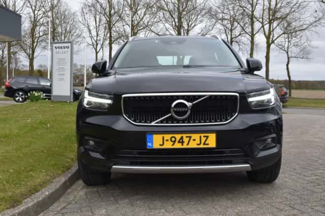 Volvo XC40 (2020) thumbnail 3