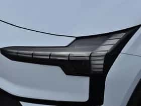 Volvo EX30 (2024) thumbnail 3