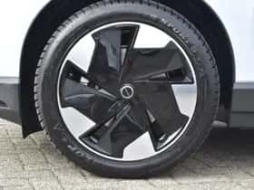 Volvo EX30 (2024) thumbnail 5