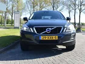 Volvo XC60 thumbnail 3