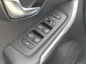 Volvo V40 (2019) thumbnail 29