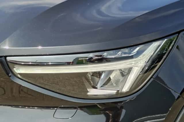 Volvo C40 (2023) thumbnail 3