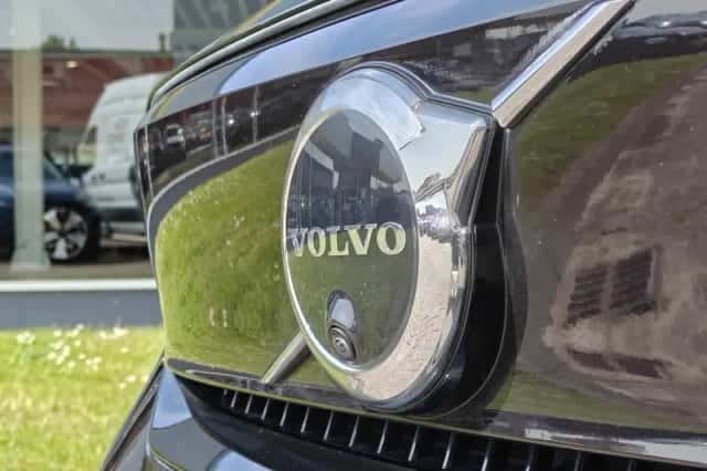 Volvo C40 (2023) thumbnail 4