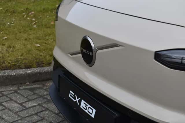 Volvo EX30 (2026) thumbnail 5