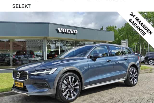 Volvo V60 (2022) thumbnail 1