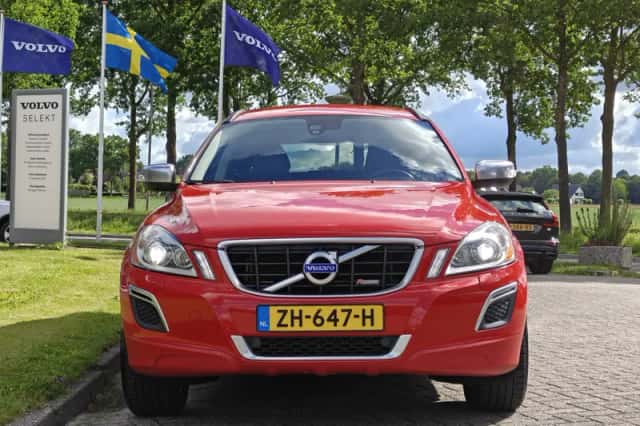 Volvo XC60 (2011) thumbnail 2