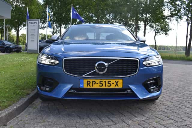 Volvo S90 (2018) thumbnail 3