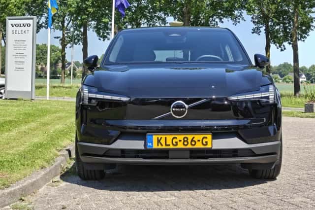 Volvo EX30 (2026) thumbnail 2