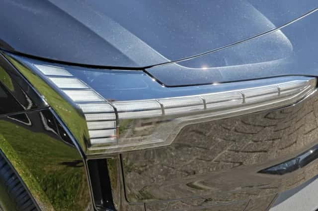 Volvo EX30 (2026) thumbnail 3