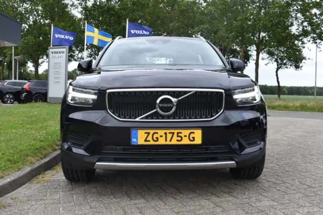 Volvo XC40 (2019) thumbnail 3