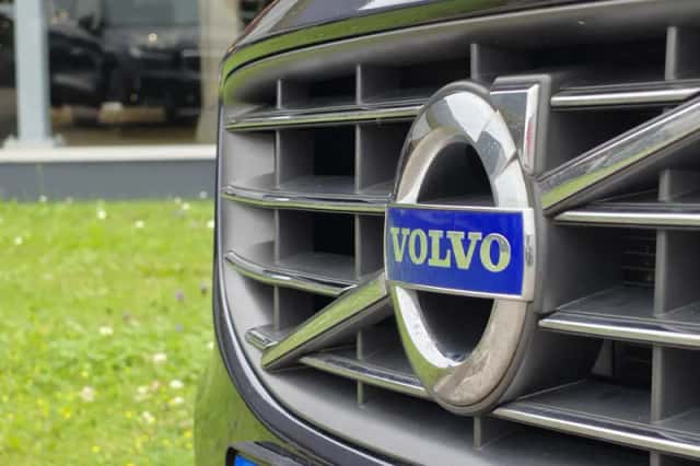 Volvo V60 (2015) thumbnail 4