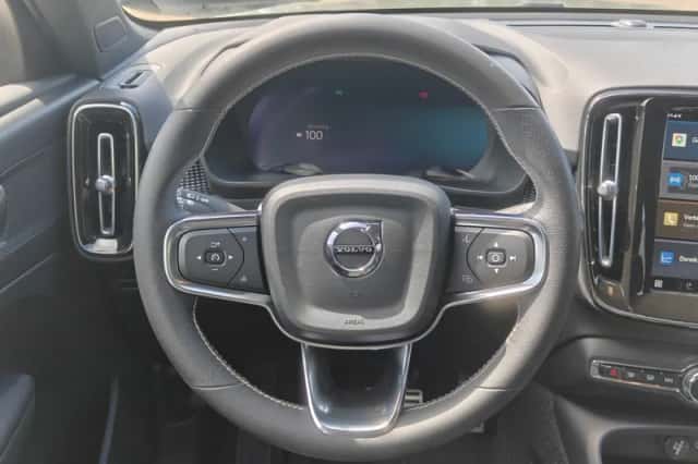 Volvo XC40 (2020) thumbnail 4