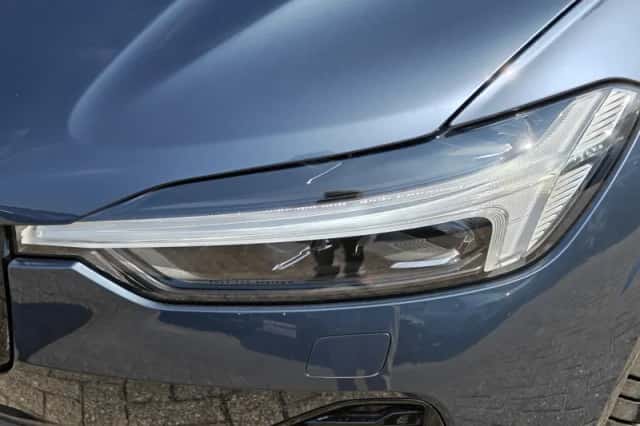 Volvo XC60 (2025) thumbnail 3
